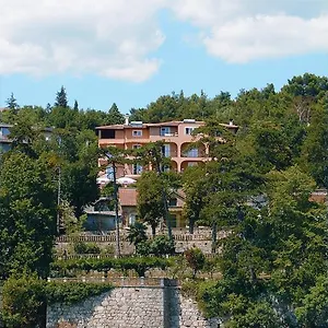 With Private Parking And Breakfast,seaview , Volosko Horvátország